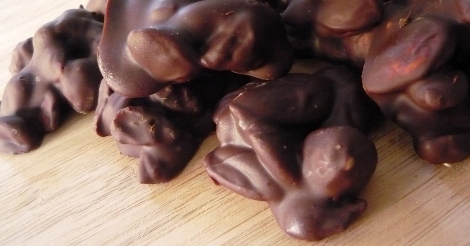 Σοκολατένια βραχάκια με 3 υλικά!