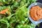 Πράσινη σαλάτα με dressing λιαστής ντομάτας - Green salad with sun-dried tomato dressing